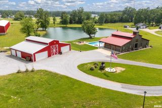 1717 MARION Street, Carterville, IL 62918