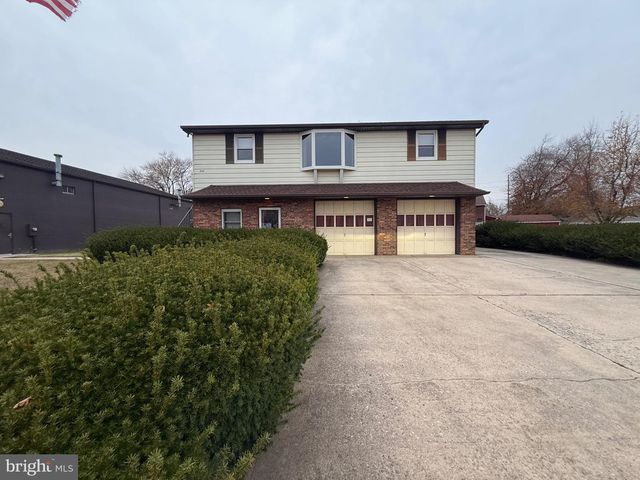 344 N VIRGINIA AVE, Carneys Point, NJ 08069