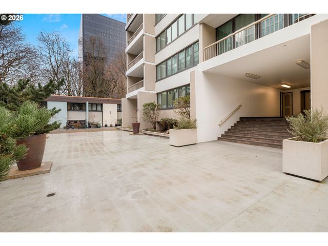 255 Sw HARRISON St 20D, Portland, OR 97201