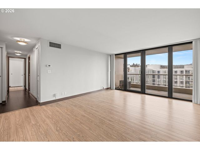 255 Sw HARRISON St 20D, Portland, OR 97201
