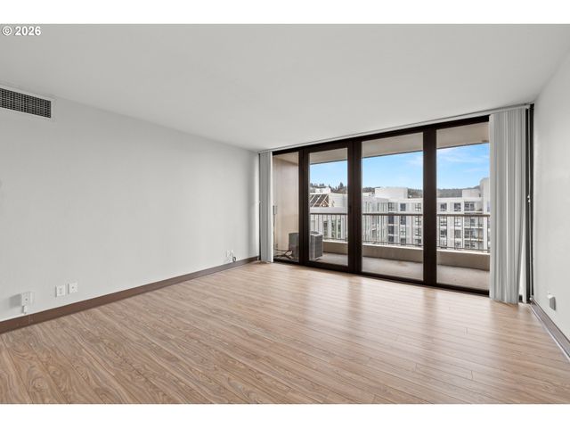 255 Sw HARRISON St 20D, Portland, OR 97201