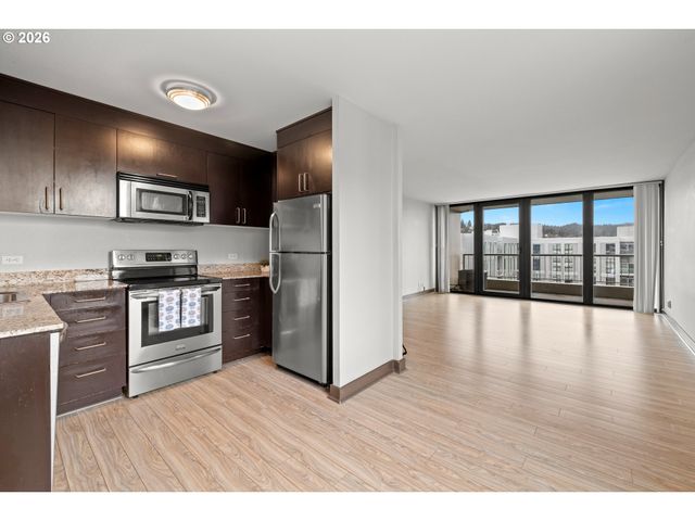 255 Sw HARRISON St 20D, Portland, OR 97201
