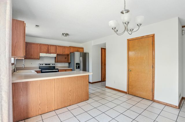 1409 MAN O WAR DR, Columbia, MO 65202