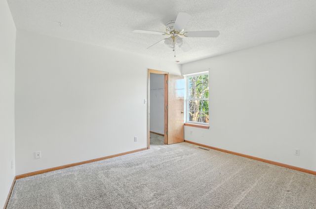 1409 MAN O WAR DR, Columbia, MO 65202