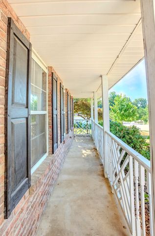 1409 MAN O WAR DR, Columbia, MO 65202