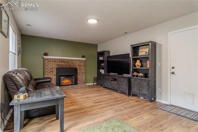 6390 Pemberton Way, Colorado Springs, CO 80919