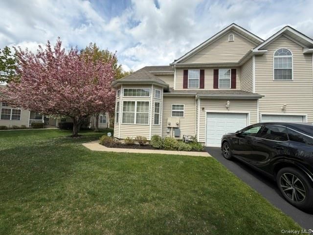 36 Cranberry Circle, Medford, NY 11763