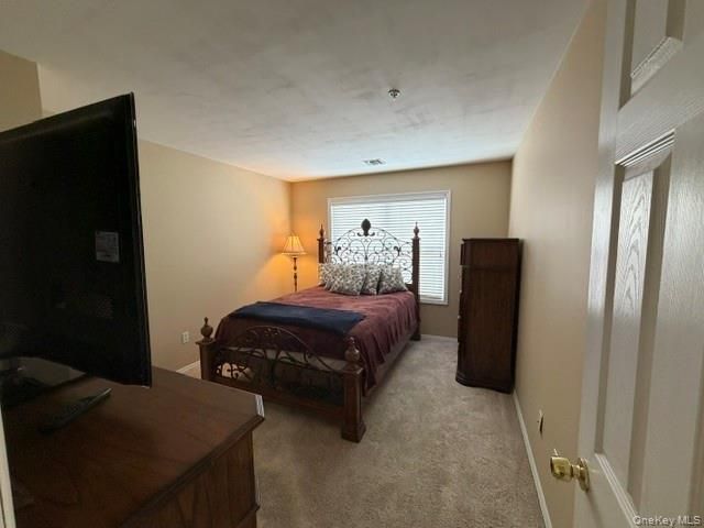 36 Cranberry Circle, Medford, NY 11763