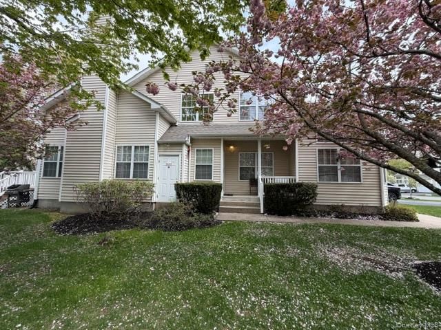 36 Cranberry Circle, Medford, NY 11763