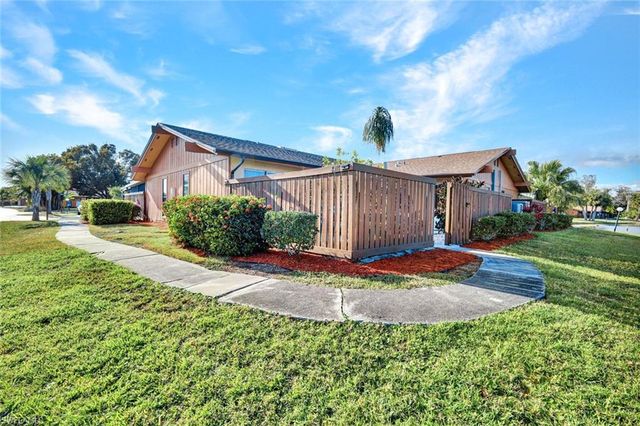 6416 Royal Woods DR, Fort Myers, FL 33908