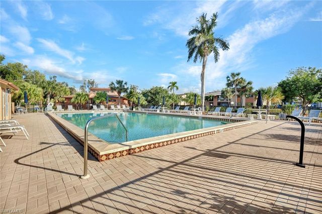 6416 Royal Woods DR, Fort Myers, FL 33908