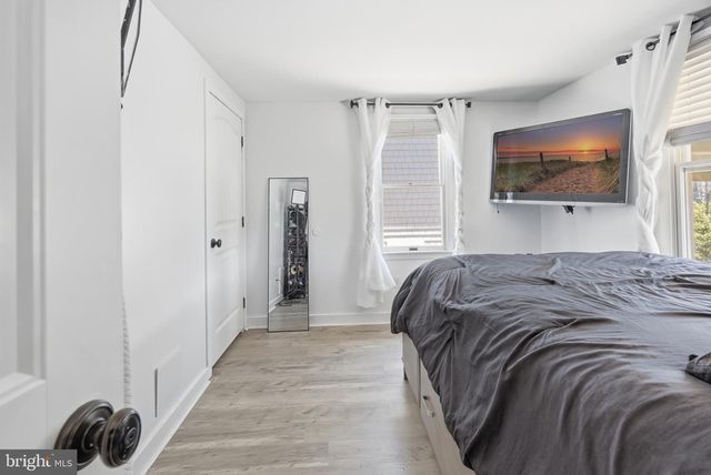 2011 SUNSET AVE, Surf City, NJ 08008