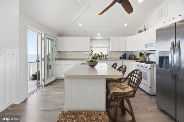 2011 SUNSET AVE, Surf City, NJ 08008
