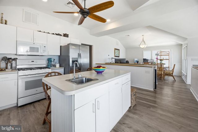 2011 SUNSET AVE, Surf City, NJ 08008