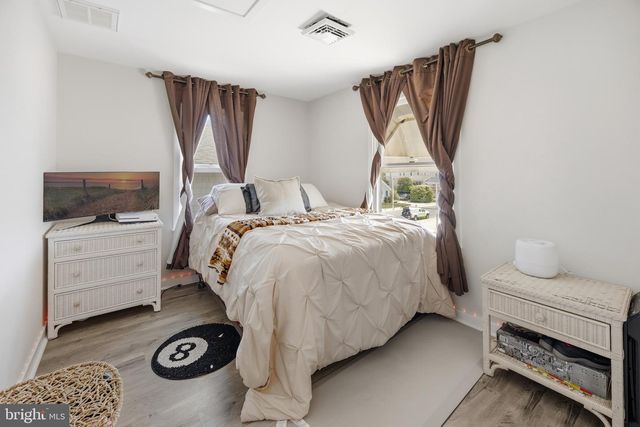 2011 SUNSET AVE, Surf City, NJ 08008