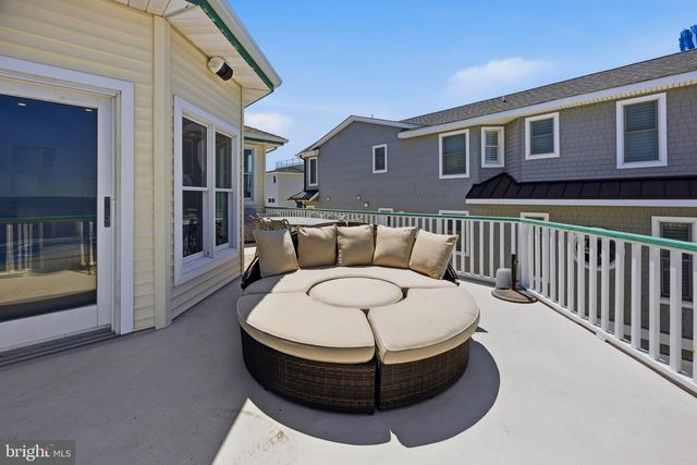 2011 SUNSET AVE, Surf City, NJ 08008
