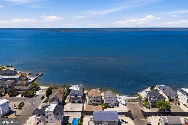 2011 SUNSET AVE, Surf City, NJ 08008