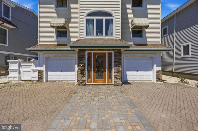 2011 SUNSET AVE, Surf City, NJ 08008