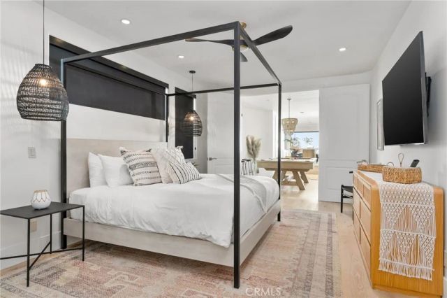 516 S The Strand, Oceanside, CA 92054