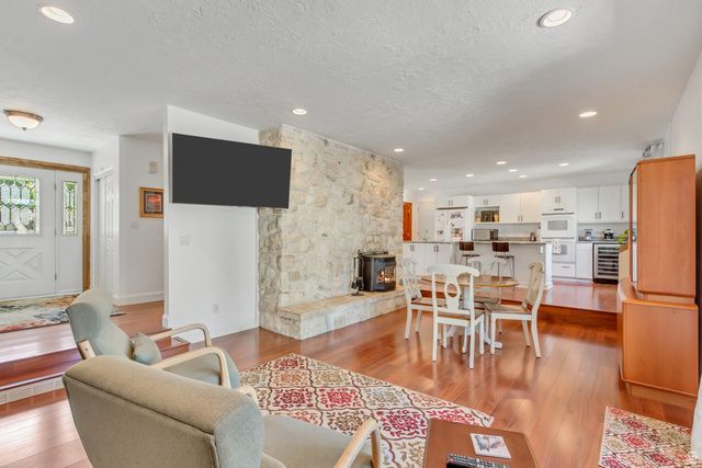 10814 S WHIRLAWAY LN, Sandy, UT 84092
