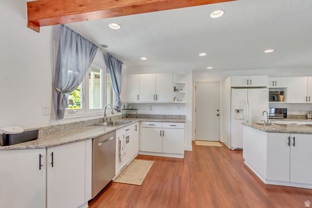 10814 S WHIRLAWAY LN, Sandy, UT 84092