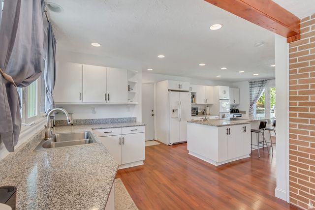 10814 S WHIRLAWAY LN, Sandy, UT 84092