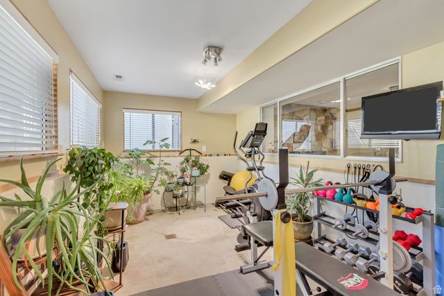 10814 S WHIRLAWAY LN, Sandy, UT 84092