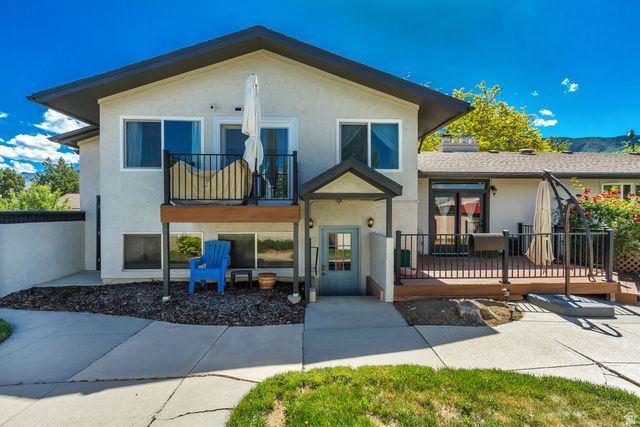 10814 S WHIRLAWAY LN, Sandy, UT 84092