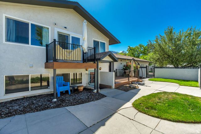 10814 S WHIRLAWAY LN, Sandy, UT 84092