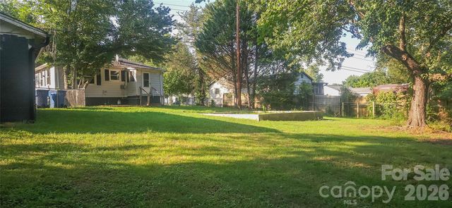 3413 1st Avenue Circle NW, Hickory, NC 28601