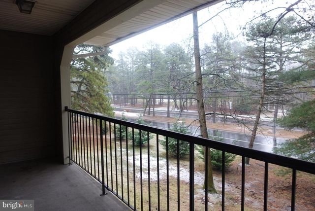 4 PROVINCETOWN DR, Marlton, NJ 08053