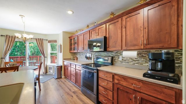 143 W WRANGLER AVE, Saratoga Springs, UT 84045