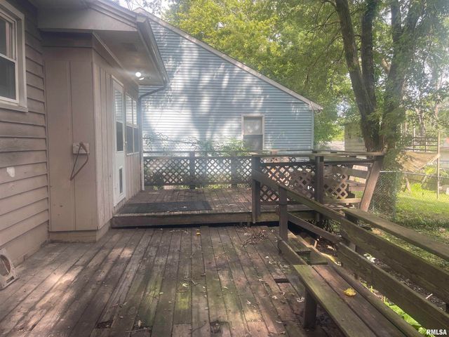 210 W CLARA Avenue, Peoria, IL 61614