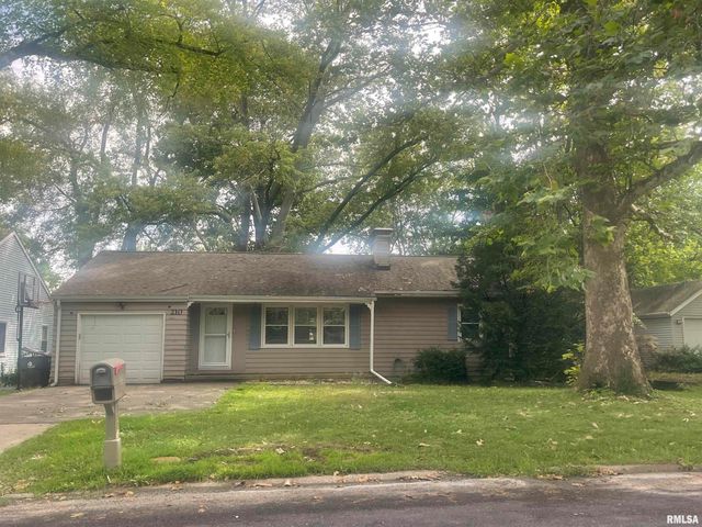 210 W CLARA Avenue, Peoria, IL 61614