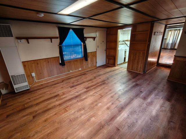 140 N Guyer Street, Hobart, IN 46342