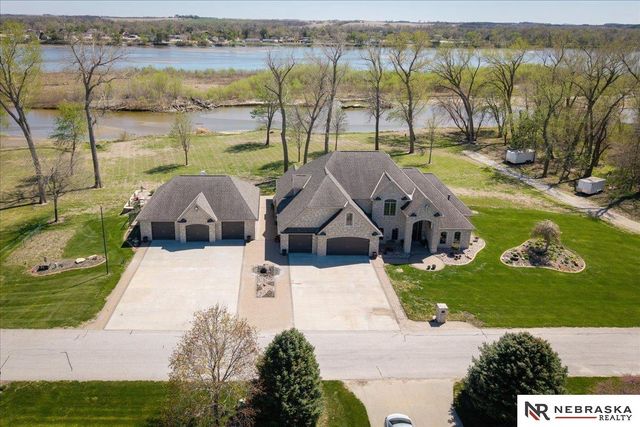 12611 Cottonwood Lane, Springfield, NE 68059