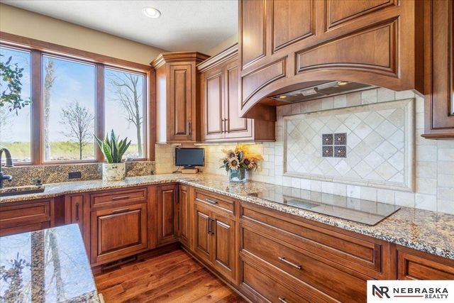 12611 Cottonwood Lane, Springfield, NE 68059