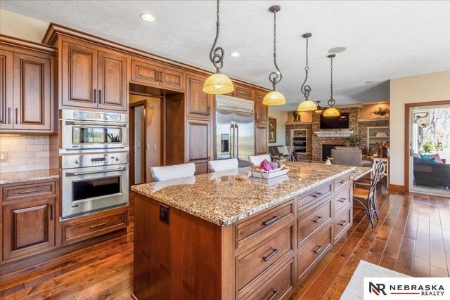 12611 Cottonwood Lane, Springfield, NE 68059