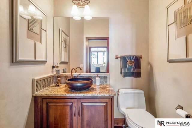 12611 Cottonwood Lane, Springfield, NE 68059