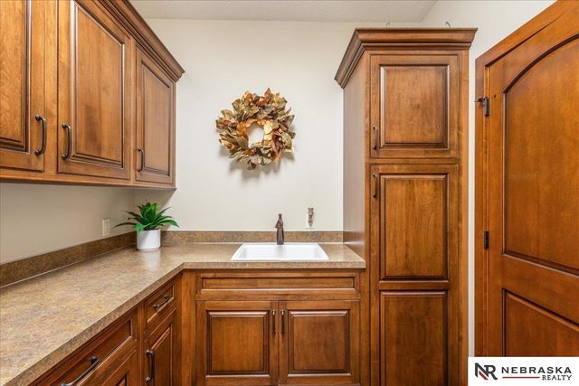 12611 Cottonwood Lane, Springfield, NE 68059