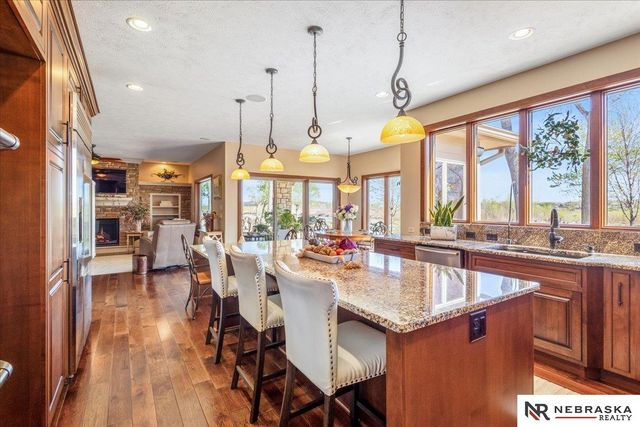 12611 Cottonwood Lane, Springfield, NE 68059