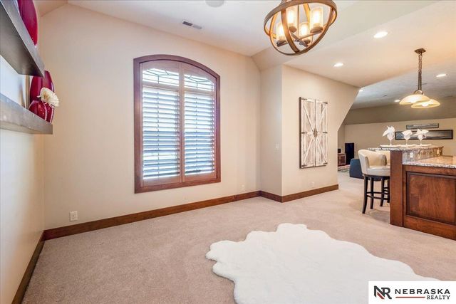 12611 Cottonwood Lane, Springfield, NE 68059