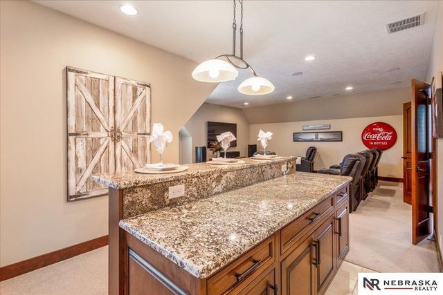 12611 Cottonwood Lane, Springfield, NE 68059