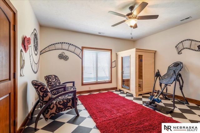 12611 Cottonwood Lane, Springfield, NE 68059