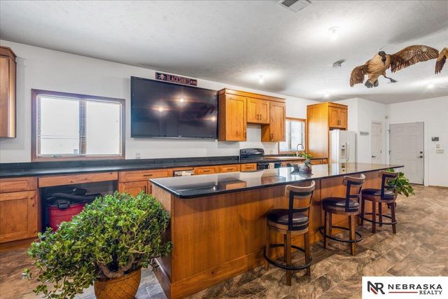 12611 Cottonwood Lane, Springfield, NE 68059
