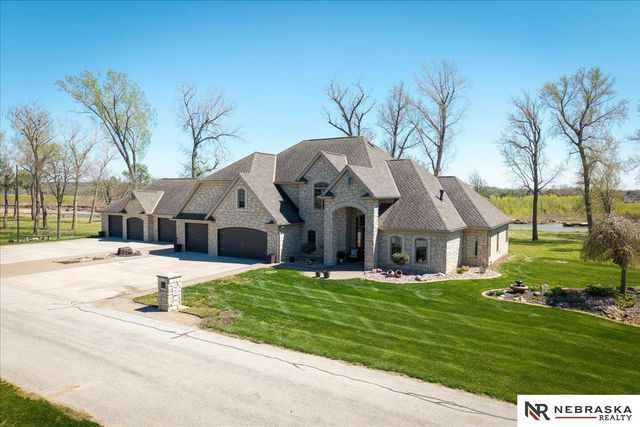 12611 Cottonwood Lane, Springfield, NE 68059