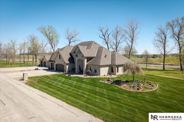 12611 Cottonwood Lane, Springfield, NE 68059