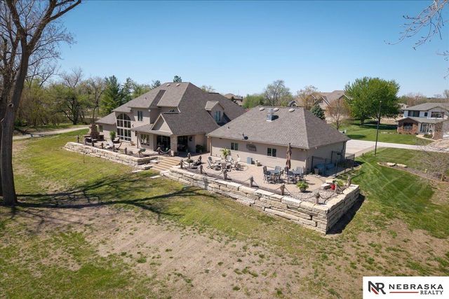 12611 Cottonwood Lane, Springfield, NE 68059