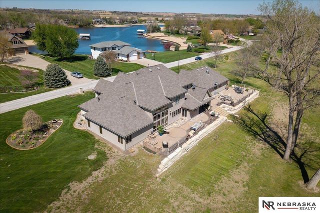 12611 Cottonwood Lane, Springfield, NE 68059