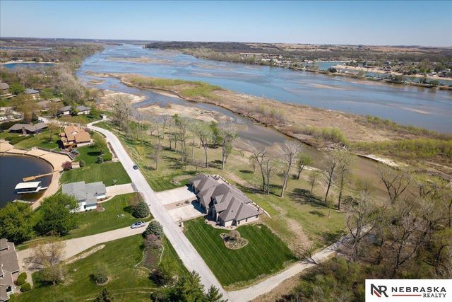 12611 Cottonwood Lane, Springfield, NE 68059